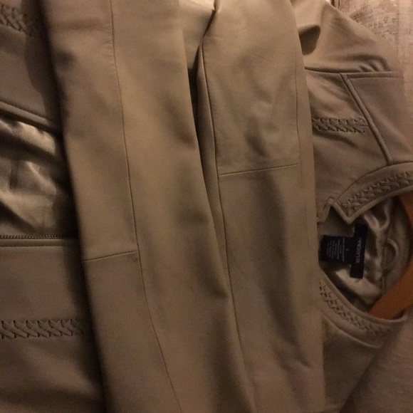 Arden B. Ladies Leather Beige Jacket - Picture 7 of 8